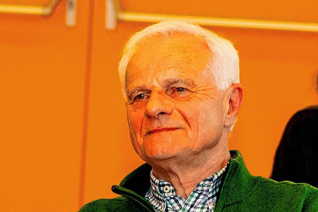 Der frühere Villinger Stadtrat Bertold Ummenhofer will der Frau, falls sie ihre Klage gegen das Narrentreffen der Katzenmusik ...
