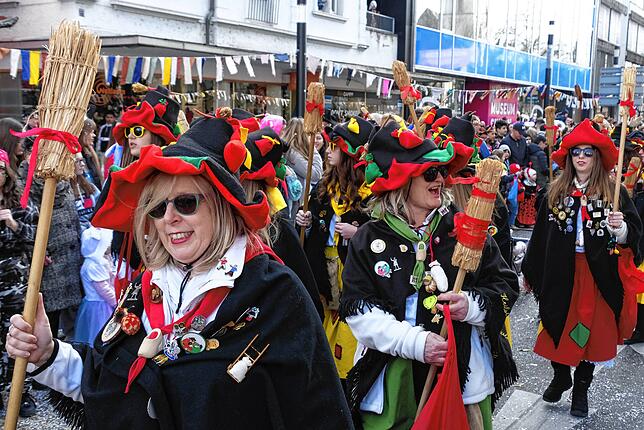 Bild 41: Bilder vom großen Fasnet Samschdig-Umzug der Poppele-Zunft (2)