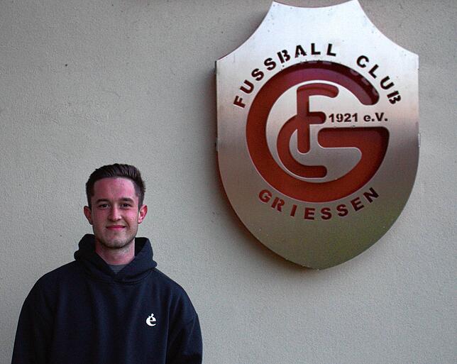 Herzensangelegenheit: Jonas Aich spielt seit frühester Kindheit im Tor des FC Grießen. Seit einigen Jahren wirkt der 23-Jährige auch als ...
