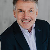 „Wir brauchen den Klinik-Neubau an diesem Ort und in dieser Dimension.“Stefan Weyhenmeyer, Kreisrat und niedergelassener Arzt
