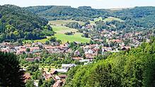 Panorama: Eggingen, die &bdquo;Gemeinde mit Charme&ldquo;: Im Vordergrund Altdorf Untereggingen, im Hintergrund Obereggingen mit ...