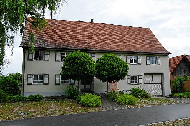 Das ehemalige Rathaus in Boll bekommt eine neue Funktion als Bürgertreffpunkt.