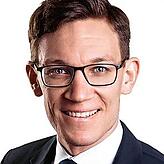 Zwei Varianten zum geplanten Baugebiet ‚Ob der Steig‘ hat Volkertshausens Bürgermeister Marcus Röwer jetzt im Gemeinderat vorgestellt.