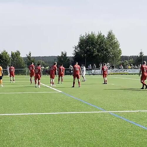 Sandro Knab trifft zum 2:4
