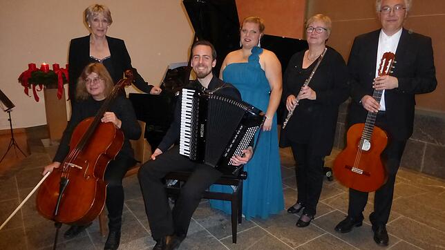Sabine Mann (von links), Gudrun Prillwitz, Michael Vonnier, Anja Schuler, Astrid Heider und Stefan Langhammer begeistern in der ...