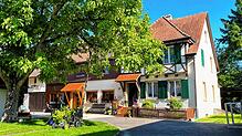 Noch gibt es in der Ortsmitte Hödingens das dörfliche Idyll. &bdquo;Der Charakter des gewachsenen und in Teilen historischen Dorfkerns ...