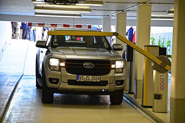 Bild 14: Tausende feiern St. Georgens neue Stadtmitte