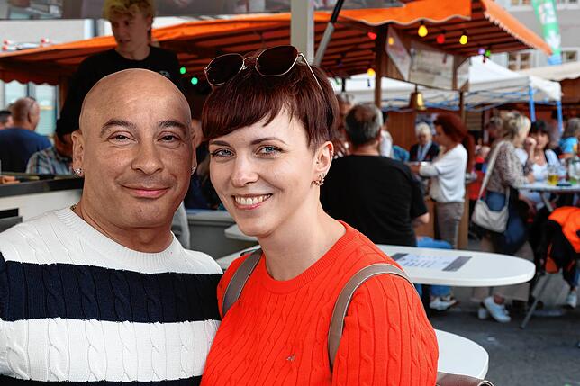 Bild 27: Volle Gläser und beste Stimmung: So ging’s beim Konstanzer Weinfest 2025 weiter