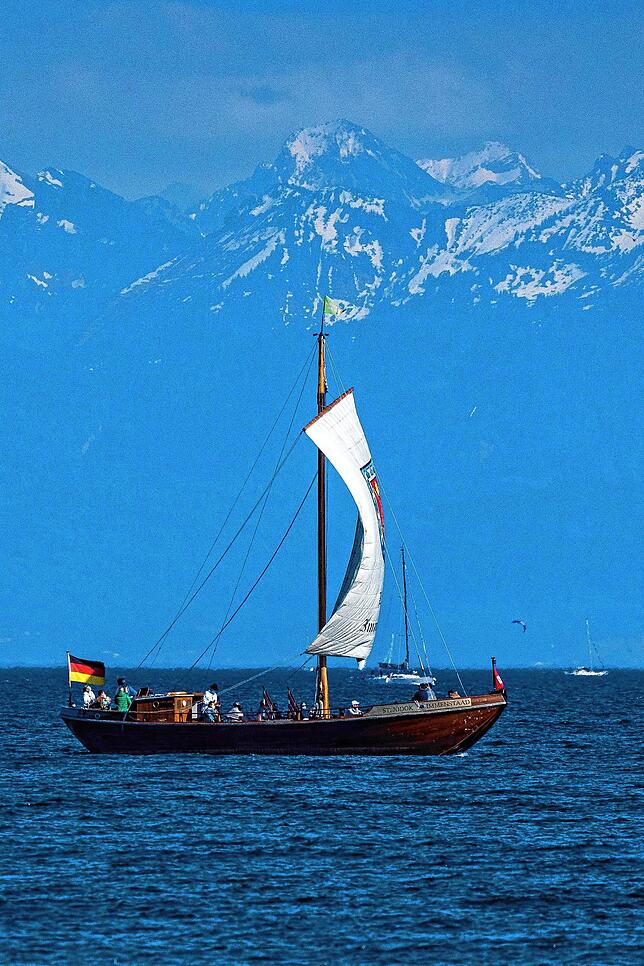 Ein Nachbau der traditionellen Transportschiffe auf dem Bodensee: Von diesen Lädinen liegen mehrere auf dem Grund des Bodensees.
