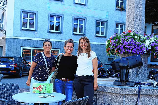 Bild 15: Stadtmusik Löffingen begeistert beim Open-Air-Konzert: Löffinger Städtle ein Klang- und Farbenmeer