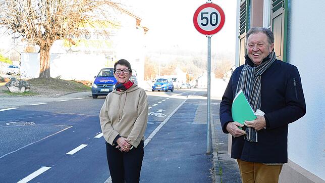 Ortsvorsteherin Eveline Klein und Paul Renz sehen noch Verbesserungspotenzial beim vierten Abschnitt der A&nbsp;98.