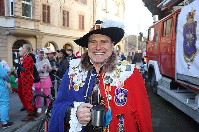 Bild 10: Konstanzer Straßenfasnacht 2025: Wenn die Altstadt zur Partyzone wird - Hier die schönsten Bilder!