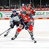 Sebastian Uvira (vorne) musste aufgrund seiner Sperre bereits in Augsburg zuschauen und kann auch gegen Ingolstadt nicht auflaufen.