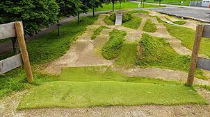 Blick von der Startrampe: In Stetten am kalten Markt wurde ein Pumptrail mit Geldern der Naturparkförderung errichtet.