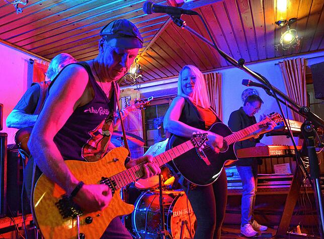 Bild 5: Eindrücke von der Markdorfer Musiknacht: Ein Fest der Musik mit 6 Bands und einem Chor