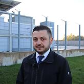 Sarahs Anwalt Ali Aydin (hier vor dem Oberlandesgericht Düsseldorf) sagt, Sarah hat dem IS abgeschworen. Bilder: Mirjam Moll