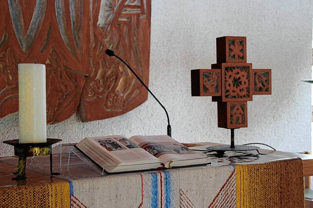 An diesem Altar steht sonntags Sofie Fiebiger, um den Gottesdienst zu feiern. Doch Kirche sei viel mehr als dieser eine, klassische Termin.
