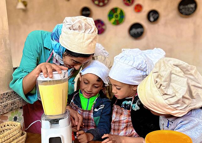 Neben den üblichen Schulfächern steht im Campus Vivante auch mal das gemeinsame Backen und Kochen auf dem Stundenplan.