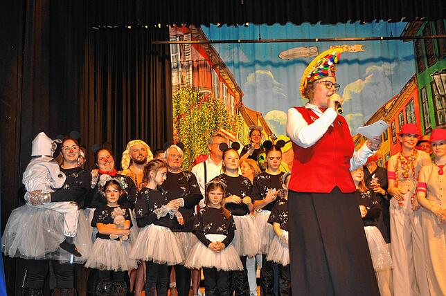 Bild 10: Eindrücke vom festlichen Ball der Historischen Narrenzunft Markdorf in Bildern