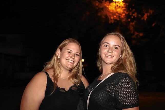 Bild 24: So war die Stimmung beim Aach-Linzer Weinfest
