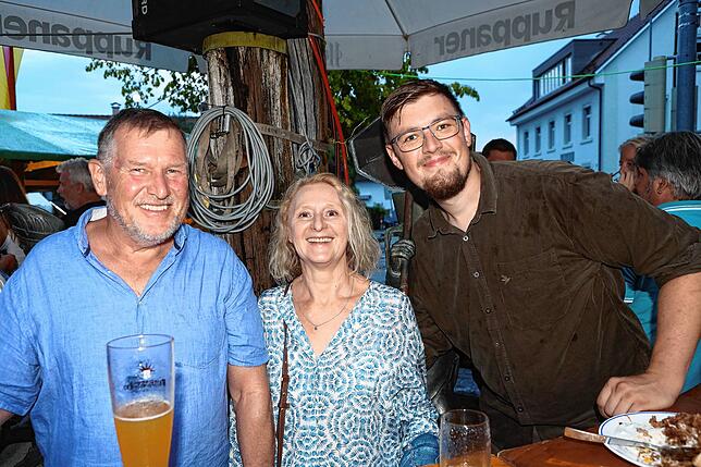 Bild 16: Party im Konstanzer Vorort: Auf dem Dingelsdorfer Herbstfest treffen sich Jung und Alt