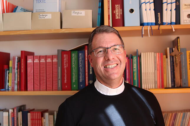 Laut Dekan Peter Nicola müsse eine Veränderung des Zölibats davor grundsätzlich, theologisch und wissenschaftlich erarbeitet werden.