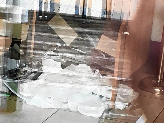 Spuren der Durchsuchung im Restaurant in Radolfzell, das nach SÜDKURIER-Informationen von der Razzia betroffen war.