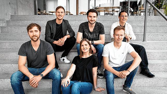 Lara Schuhwerk und ihr Team der Beneto Farm-Pioniere bei der Technologiewerkstatt Albstadt (von links): Robert Weidlich, Simon ...