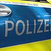Ein Einsatzwagen der Polizei (Symbolbild). Unbekannte haben in Hohentengen-Lienheim ein Solarpanel herausgerissen und mitgenommen.
