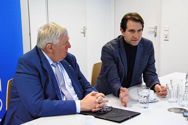 Der Konstanzer CDU-Abgeordnete Andreas Jung (r.) mit dem Sozialexperten Karl-Josef Laumann am Redaktionstisch.