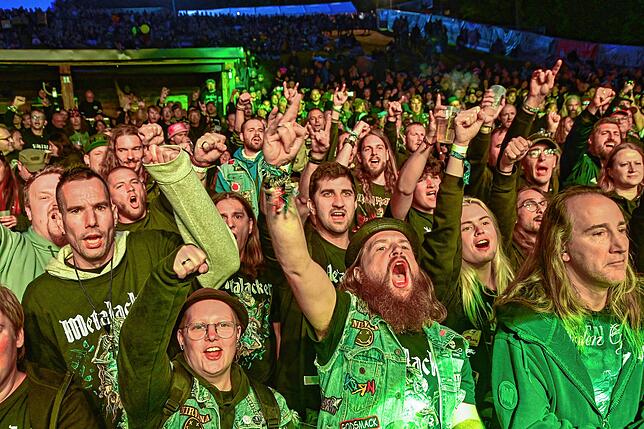 Bild 24: So feierten Bands und Publikum auf dem Tennenbronner Metalacker - Die schönsten Bilder
