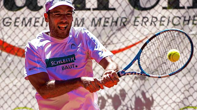 Gefordert: Der Spanier Ignaci Villacampa-Roses gewann sein Einzel für den TC RW Tiengen am Samstag, kassierte aber gestern beim TC ...