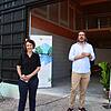 Bürgermeisterin Susen Katter und Sven Koch, der bei Green Places für Marketing und Entwicklung zuständig ist, beim Richtfest für die ...