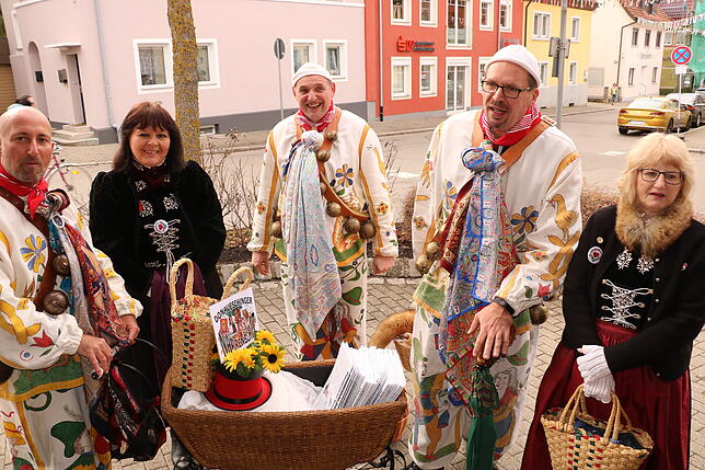 Bild 7: Singen, Lachen, Sprüchle: Der SÜDKURIER öffnet sein Narrenstüble
