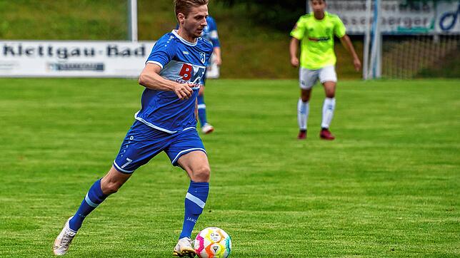 Wieder fit: Shaban Limani rückt in die Startelf des FC Erzingen in der Partie beim FV Herbolzheim. Der Aufsteiger aus dem Klettgau ist ...