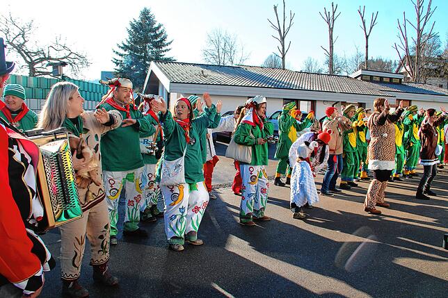 Bild 17: Bilder der Schulbefreiung in Wellendingen