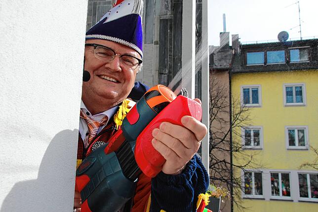 Bild 1: Alle Macht den Narren: Alle Bilder vom Rathaussturm in Friedrichshafen (2)
