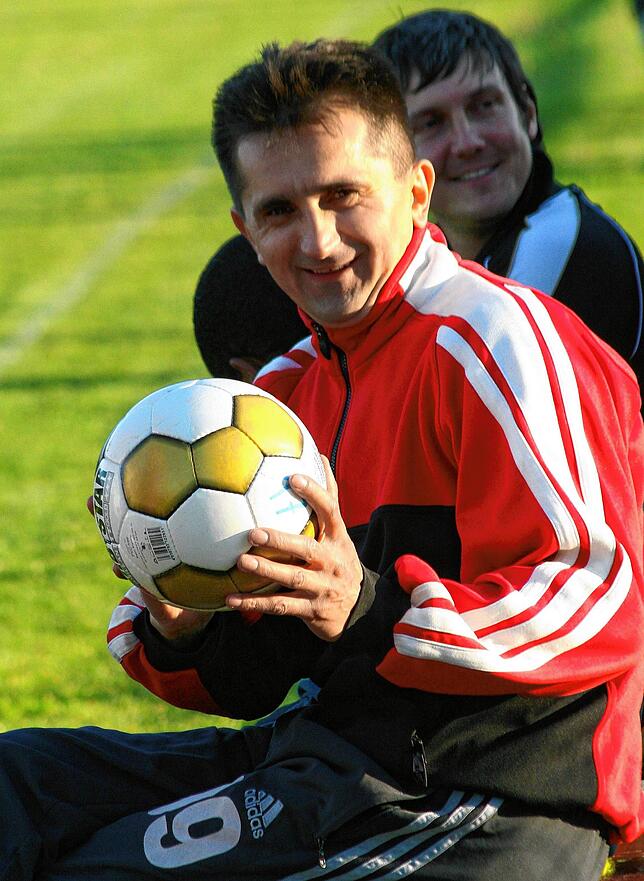Do videnja: Marko Baotic wollte am Ende der Saison 2010/11 mit 38 Jahren nach 15 Spielzeiten beim FC Tiengen 08 eigentlich aufhören, zog ...