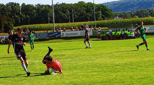 Bild 33: SV Rheintal feiert gegen den SV Stühlingen seinen ersten Saisonsieg &ndash; und wir haben Bilder!
