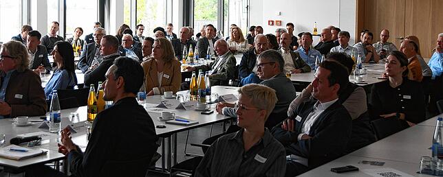Etwa 100 Unternehmensvertreter aus dem Raum Villingen-Schwenningen sind bei der Veranstaltung dabei.