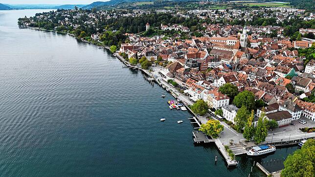 Der Bodensee ist ein schwieriger Wohnungsmarkt, hier ein Luftbild von Überlingen.