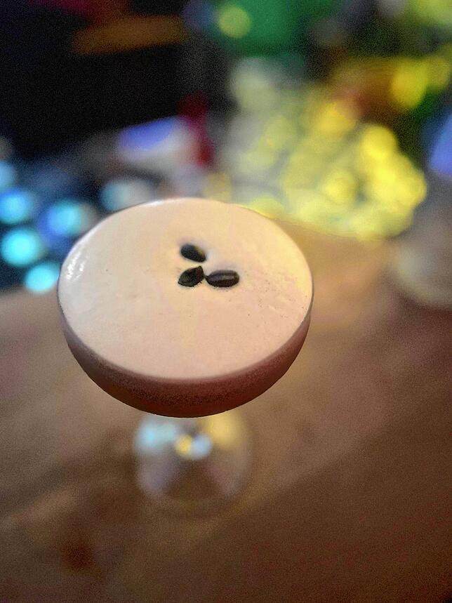 Der Espresso Martini erlebt aktuell einen regelrechten Hype.