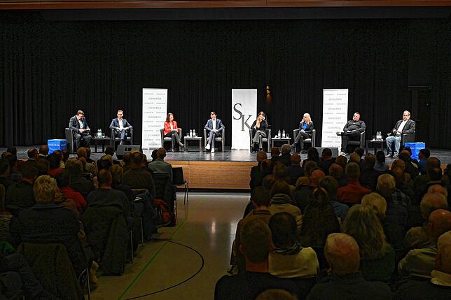 Bild 15: Podiumsdiskussion zur Bundestagswahl: Bilder aus der SÜDKURIER-Wahlarena in der Stadthalle Waldshut