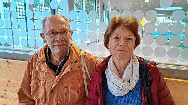 Bernhild und Albin Ströbele aus Markdorf wollen nun wieder einmal wöchentlich schwimmen gehen – solange das Sportbad geöffnet bleibt.