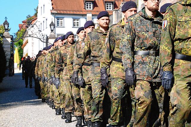 Bild 11: Abschiedsappell für die Soldaten des Jägerbataillons 292