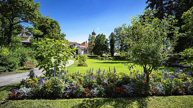 Der Stadtgarten in Stockach, der eine Auszeichnung erhalten hat, mit der Sommerbepflanzung im Juni. Bild: Ilja Mees