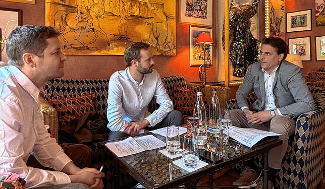 Thomas Mack (rechts) im Interview mit den SÜDKURIER-Redakteuren Walther Rosenberger (links) und Dominik Dose. Das Gespräch fand im ...