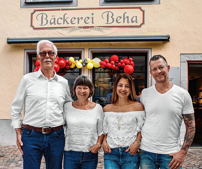 Manuel und Zorica Beha (rechts) mit den Eltern Martin und Brigitte Beha.
