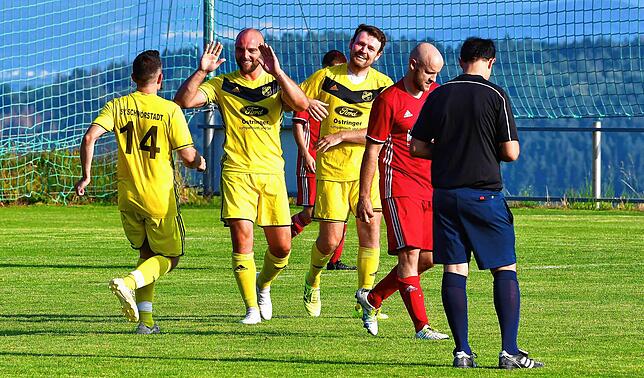 Bild 1: SV Schwörstadt setzt sich im Rothaus-Bezirkspokal mit 2:1 beim FC Dachsberg durch &ndash; und wir haben Bilder!