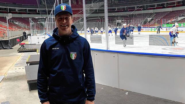 Student auf dem Eis: Schwenningens Neuzugang Peter Spornberger studiert Sportwissenschaften an der Deutschen Sporthochschule Köln und ...